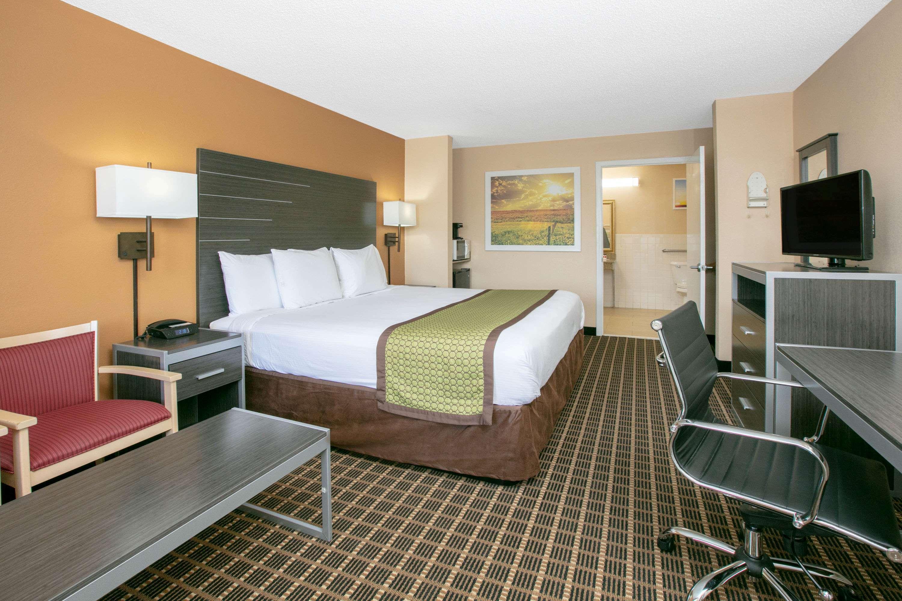 Days Inn By Wyndham Hamilton Dış mekan fotoğraf