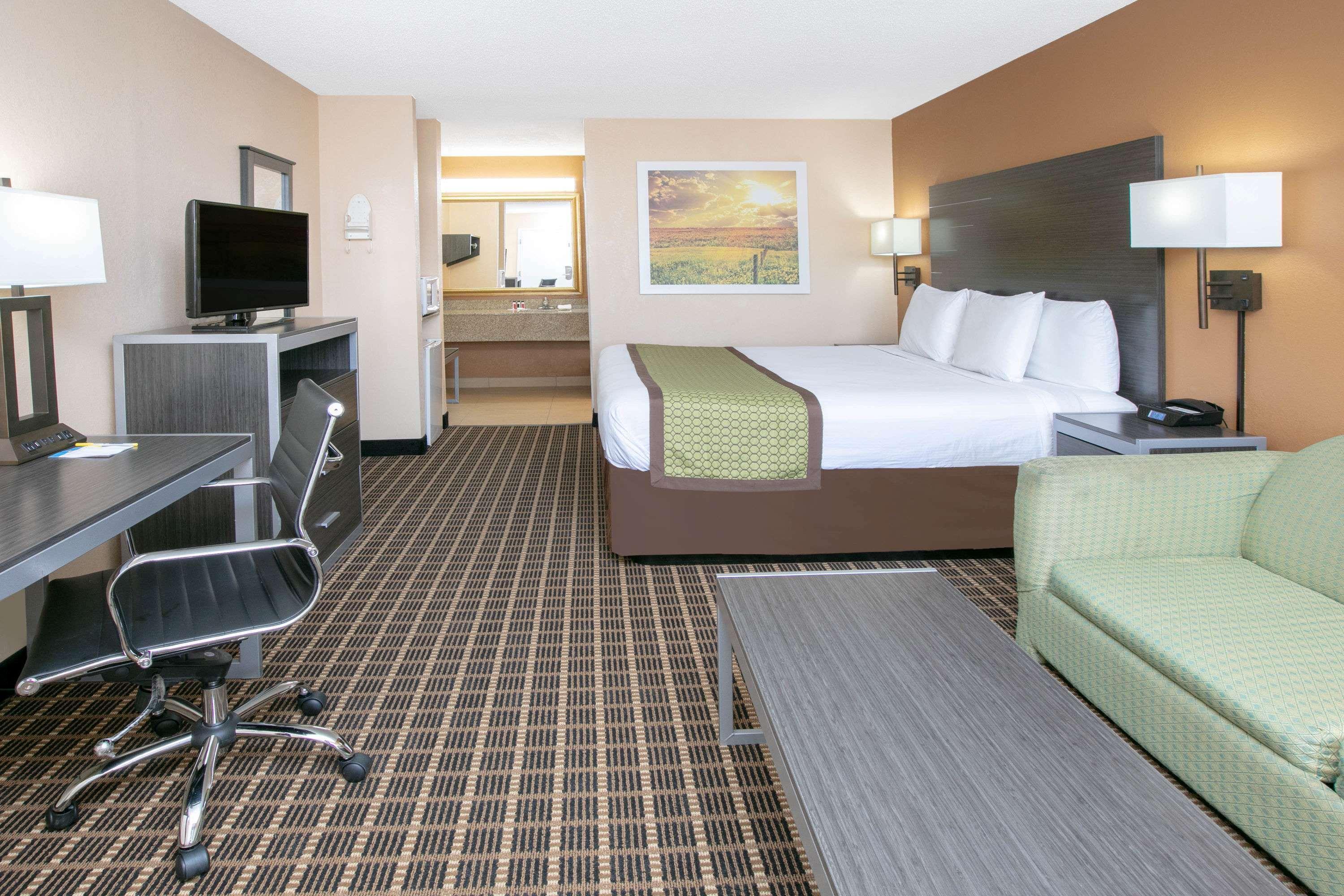 Days Inn By Wyndham Hamilton Dış mekan fotoğraf