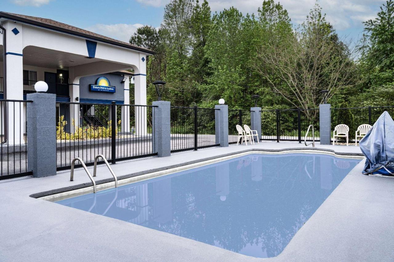 Days Inn By Wyndham Hamilton Dış mekan fotoğraf